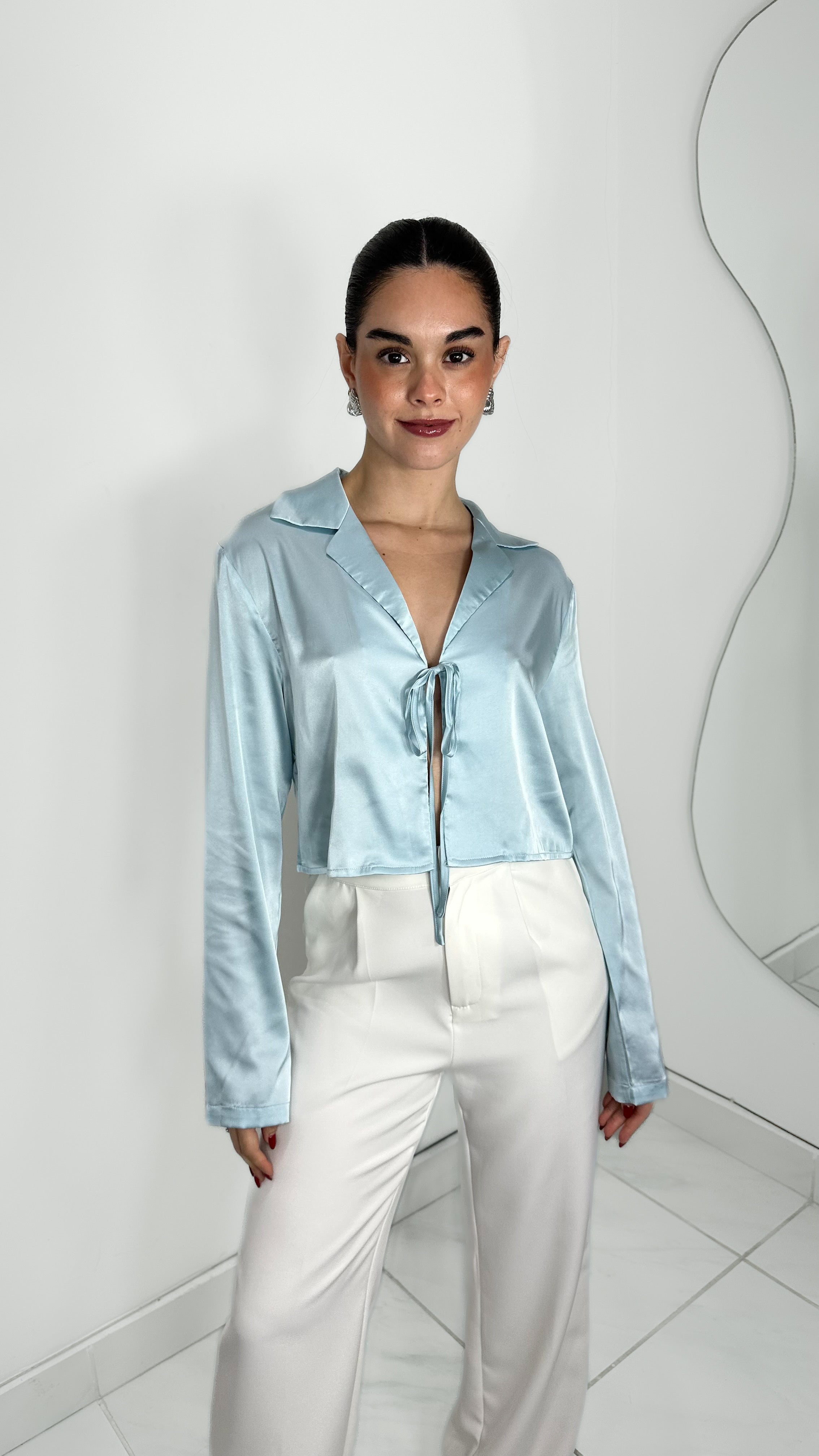 BLUSA SATINADA FORMAL RIBBON TIE BABY BLUE