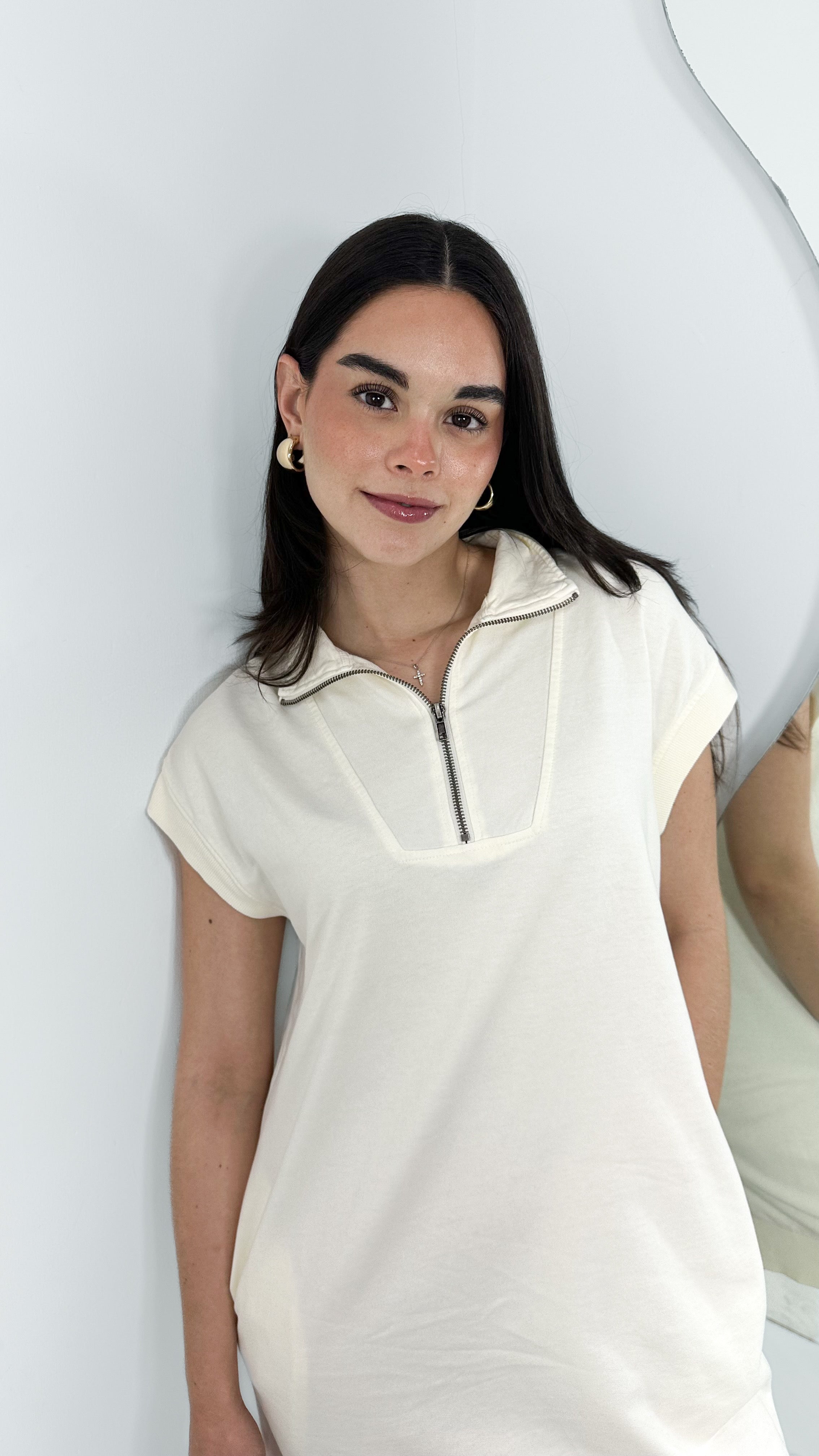 VESTIDO SPORTY SIN MANGAS IVORY