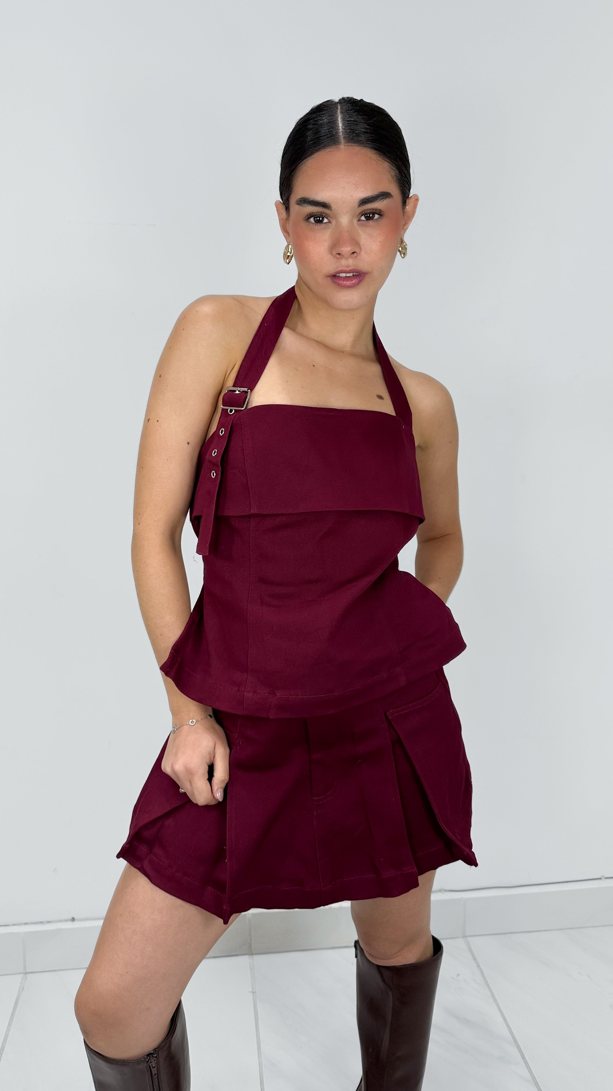 BLUSA HALTER SIN ESPALDA AJUSTABLE BURGUNDY