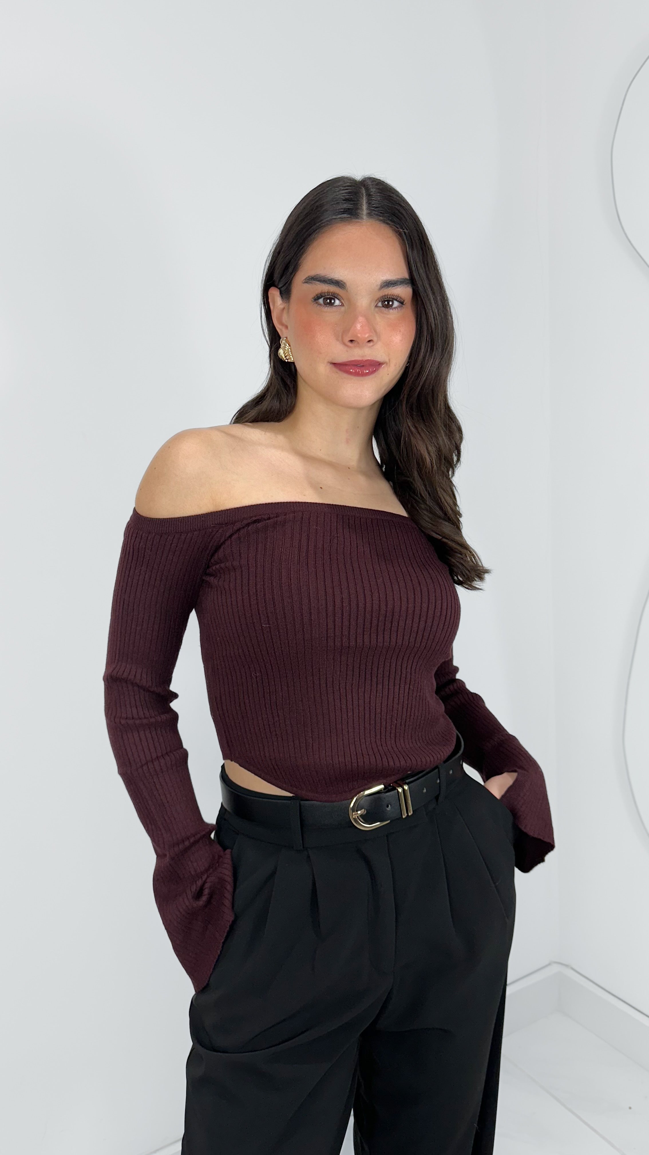 BLUSA SUÉTER OFF SHOULDER BURGUNDY