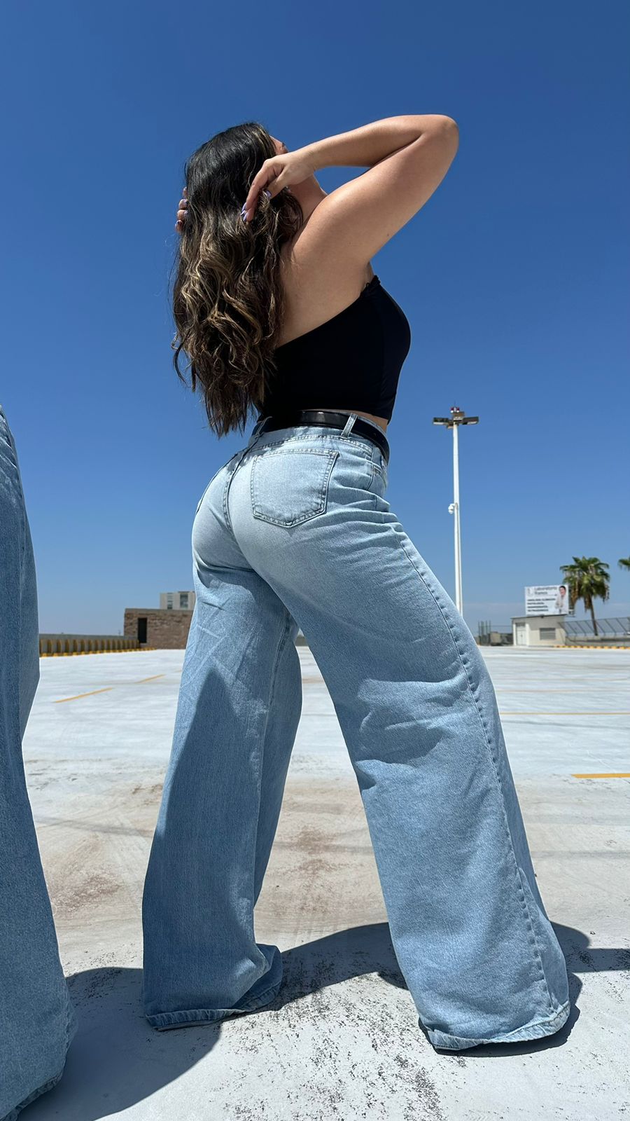 DENIM JEANS TIRO ALTO WIDE LEG AZUL CLARO