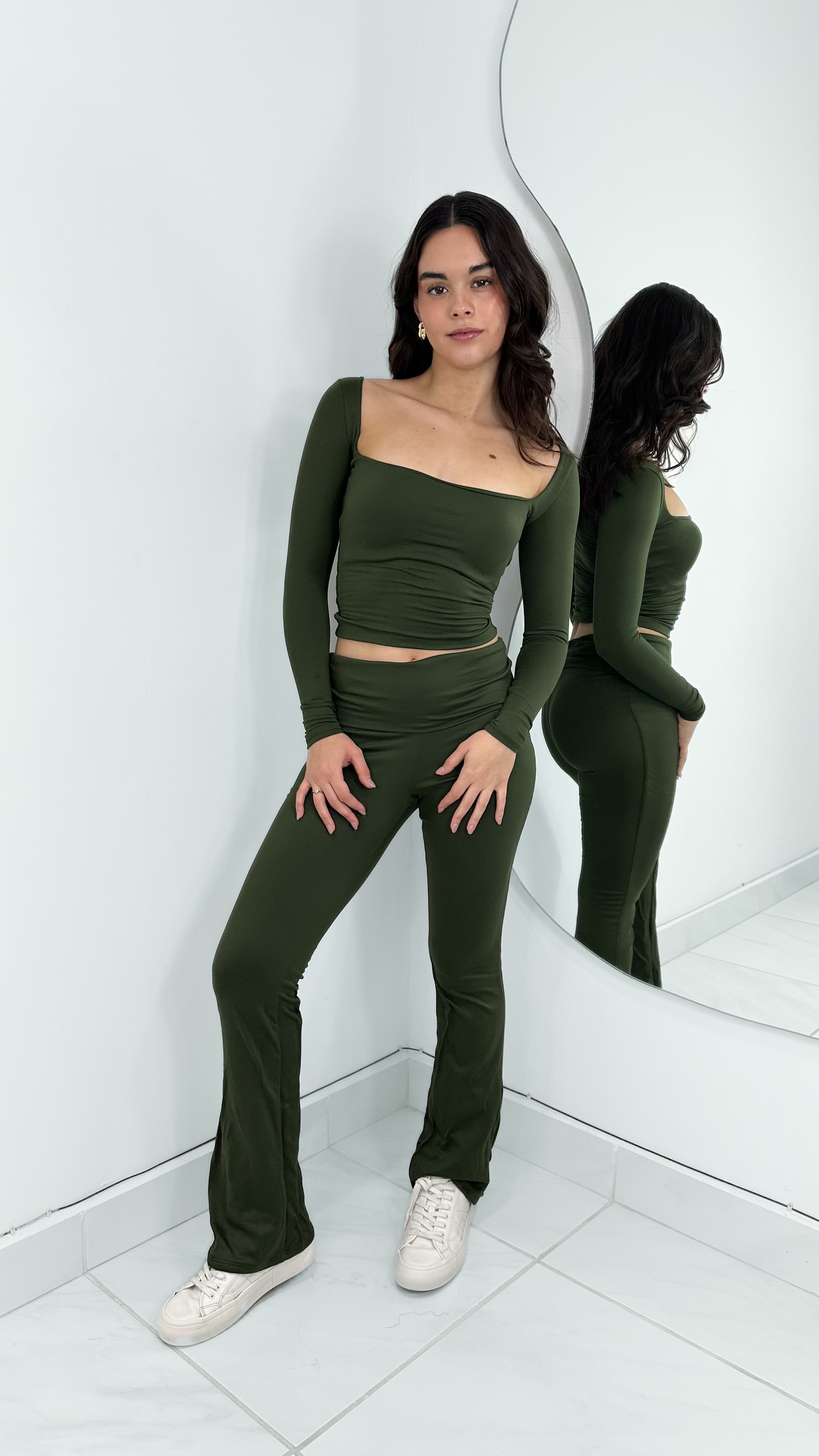 CONJUNTO DOBLE TELA BLUSA Y PANTALÓN OLIVE