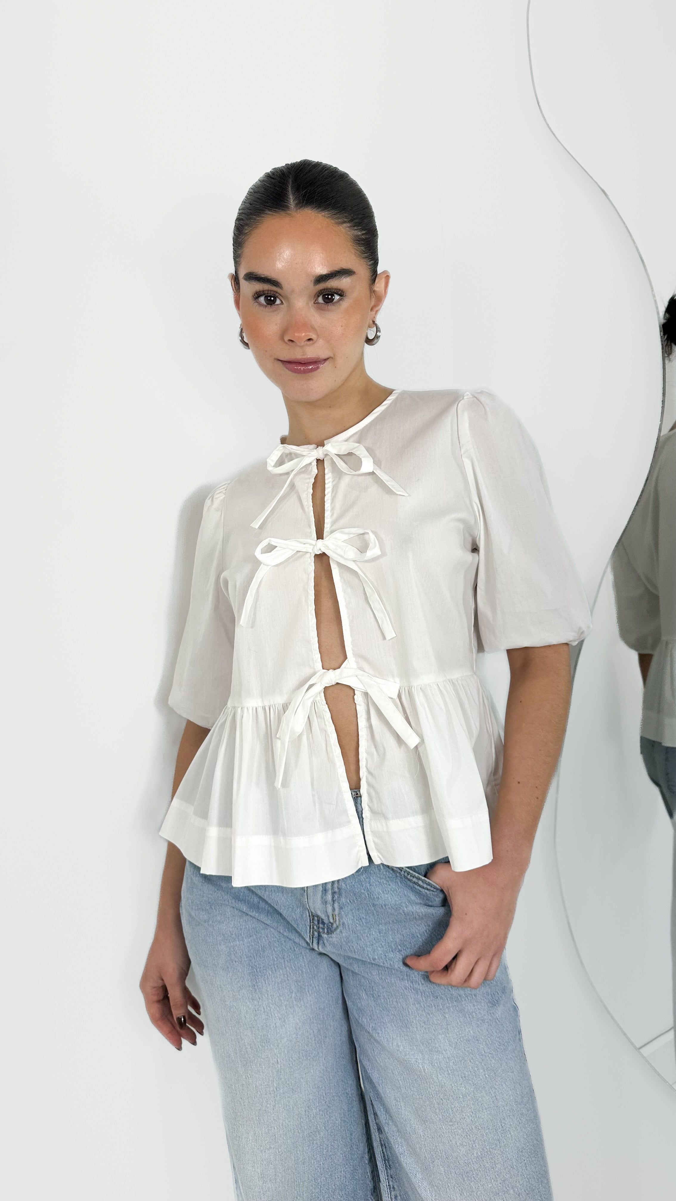 BLUSA FRESCA TRENDY EFECTO LAZOS MANGA 3/4 BLANCA