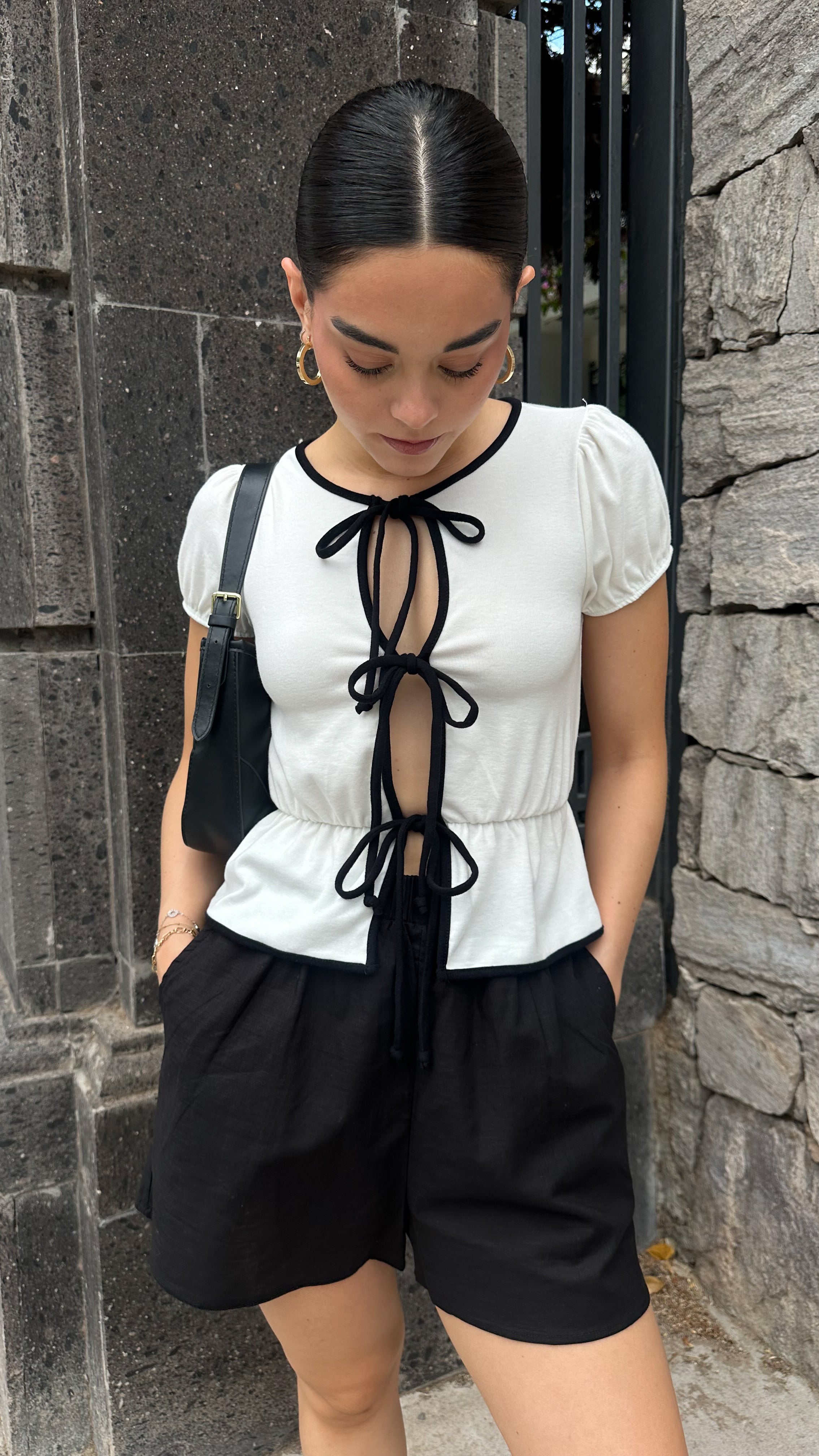 BLUSA LAZO WHITE & BLACK FRESCA