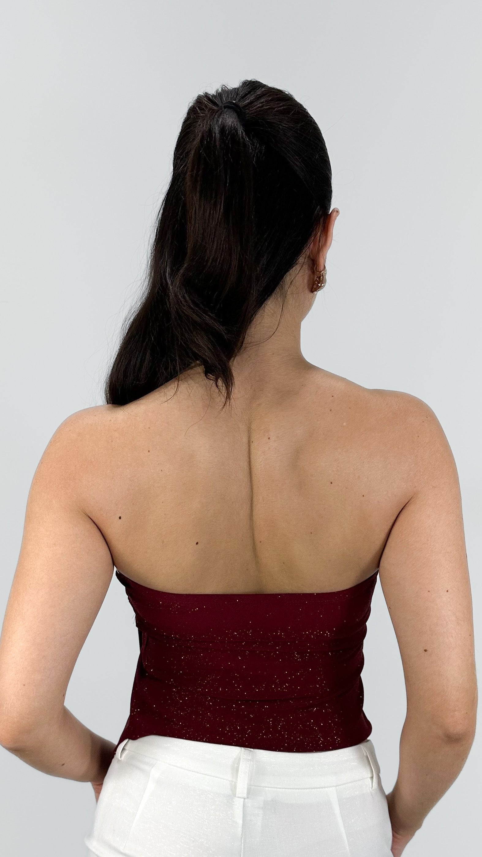 BLUSA STRAPLESS ASIMÉTRICA BURGUNDY GLITTER